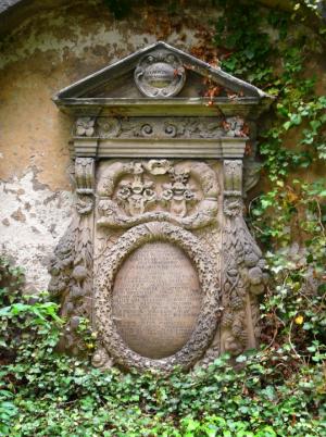 Grabtafel auf dem historischer Johannisfriedhof