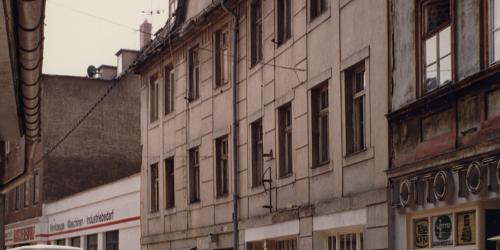 Aufnahme der Zwätzengasse aus dem Jahr 1991 vor der Sanierung