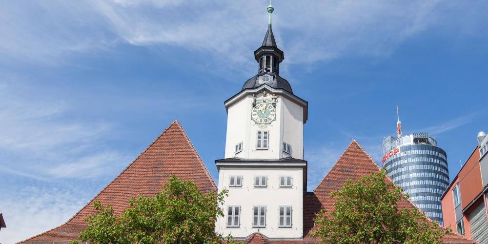 Blick vom Markt auf das Historische Rathaus