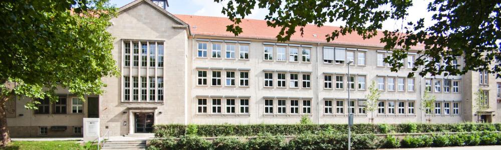 Gebäude Am Anger 26 mit Haupteingang - Sitz Dezernat Stadtentwicklung und Umwelt